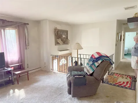11 Sherwood Heights Wappingers Falls NY 12590