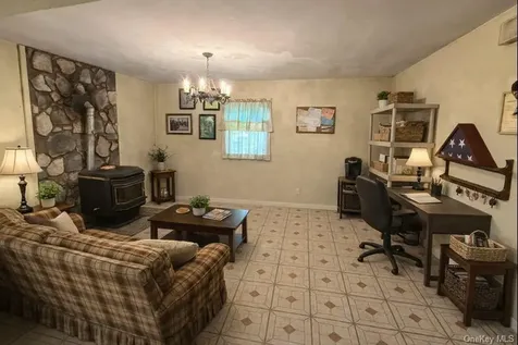 11 Sherwood Heights Wappingers Falls NY 12590
