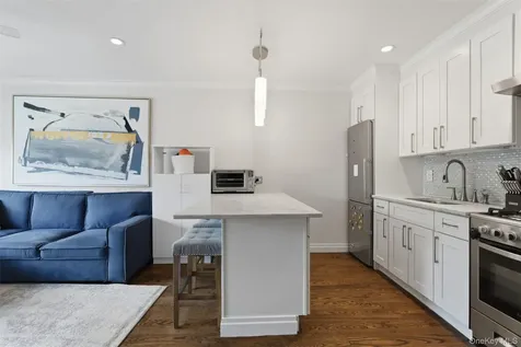 828 Pelhamdale Avenue New Rochelle NY 10801