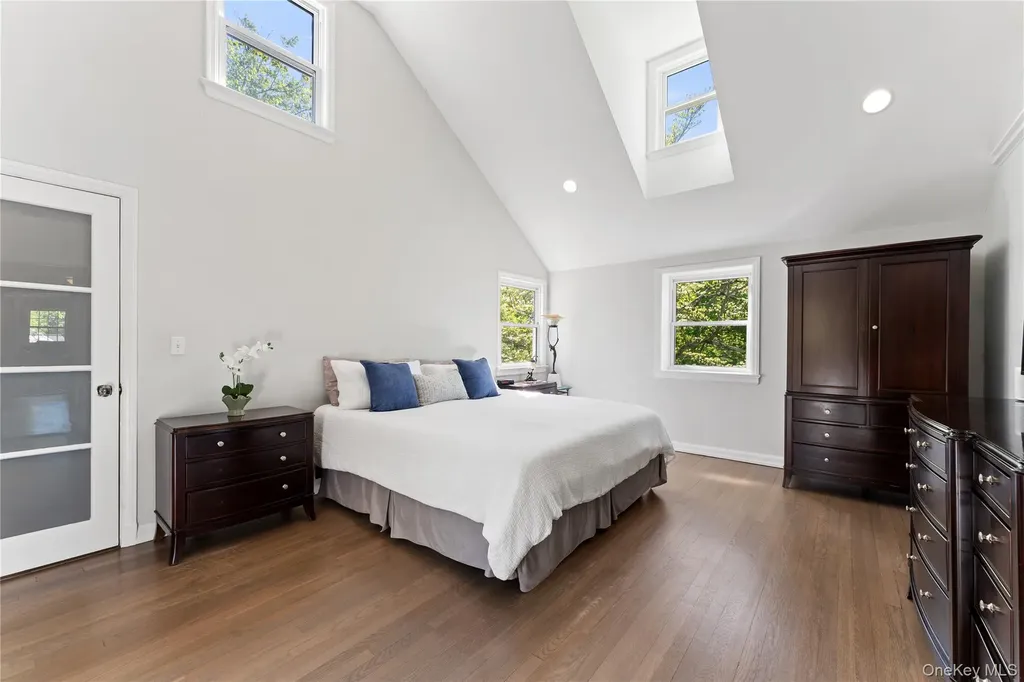33 Byron Lane Larchmont NY 10538