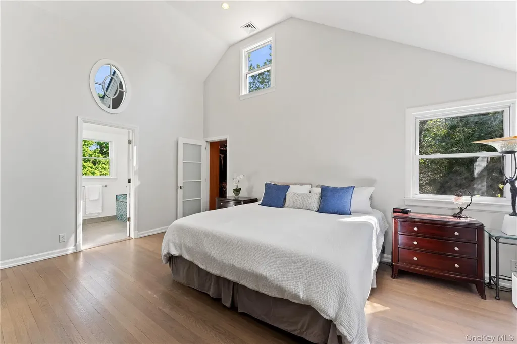 33 Byron Lane Larchmont NY 10538