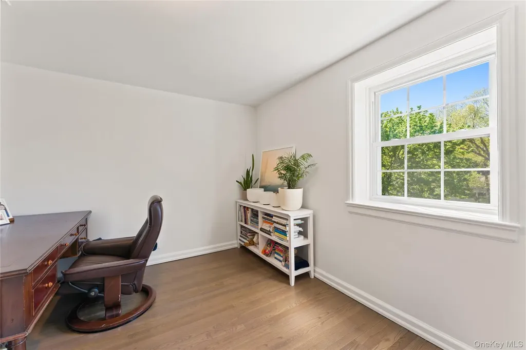 33 Byron Lane Larchmont NY 10538