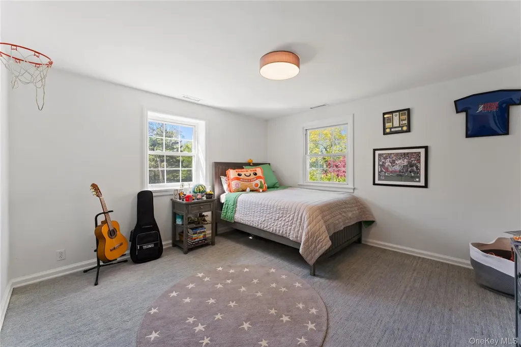 33 Byron Lane Larchmont NY 10538
