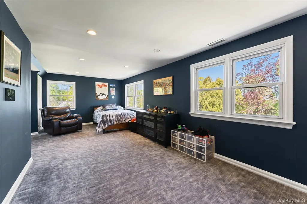33 Byron Lane Larchmont NY 10538