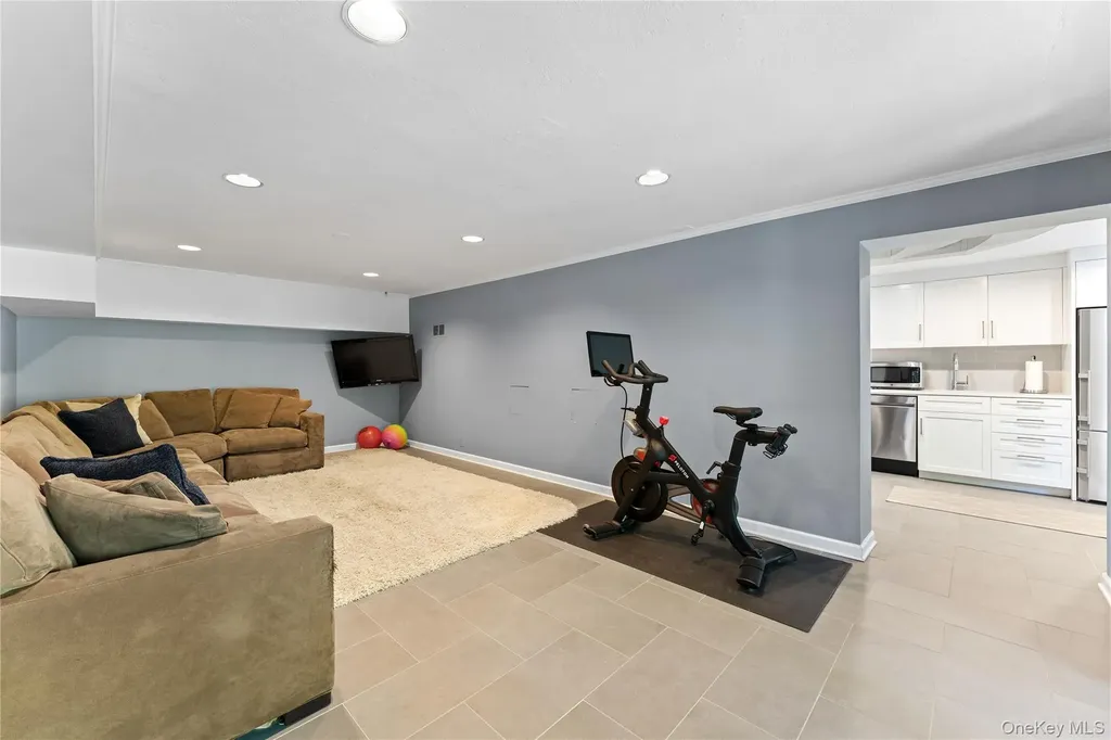 33 Byron Lane Larchmont NY 10538