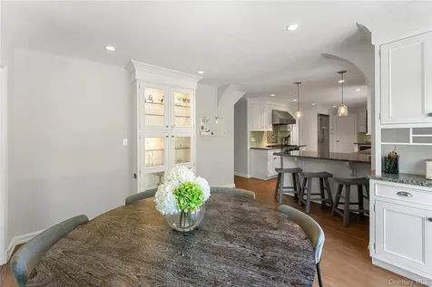 33 Byron Lane Larchmont NY 10538