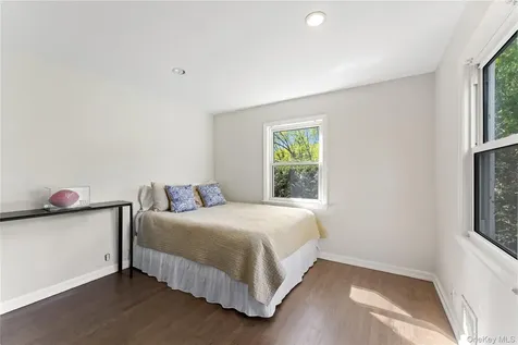 33 Byron Lane Larchmont NY 10538