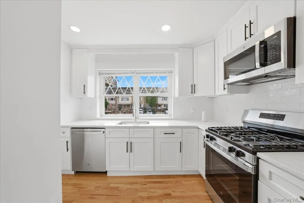 278 Balcom Avenue Bronx NY 10465
