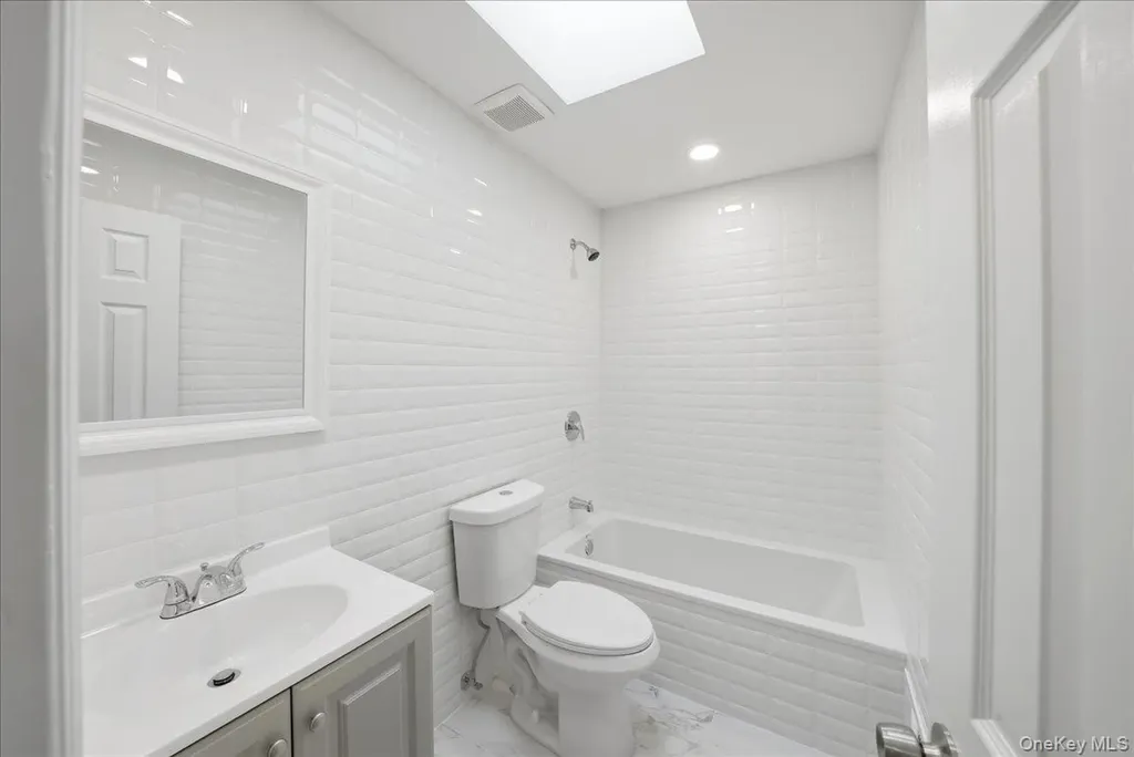 278 Balcom Avenue Bronx NY 10465