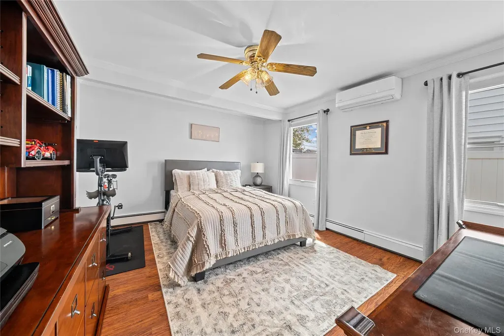 35 Martin Westbury NY 11590