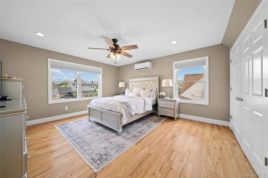 35 Martin Westbury NY 11590