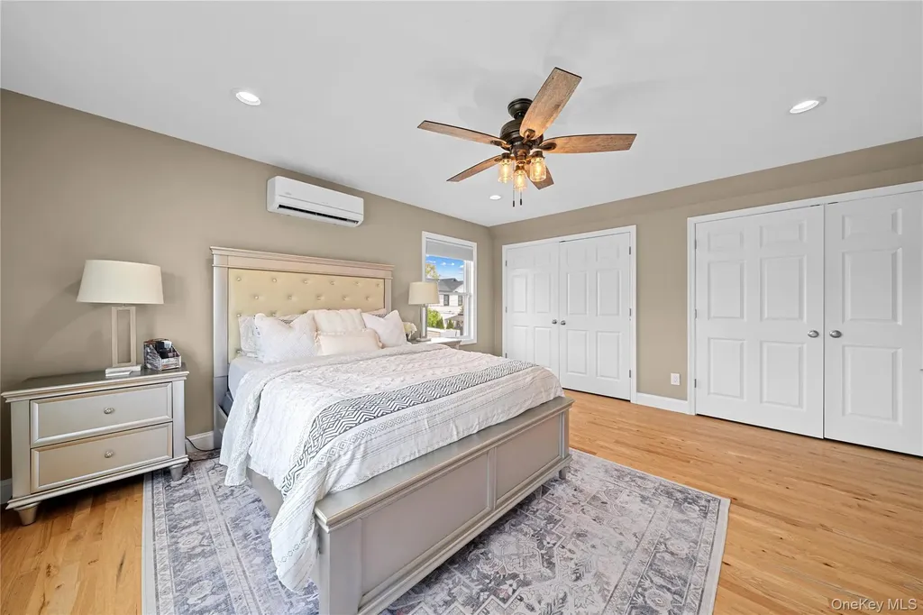 35 Martin Westbury NY 11590