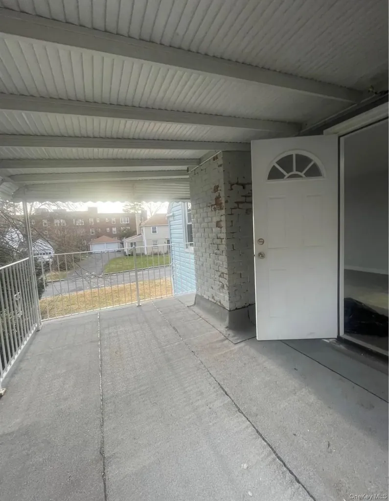 20 Ingraham Lane Hempstead NY 11550