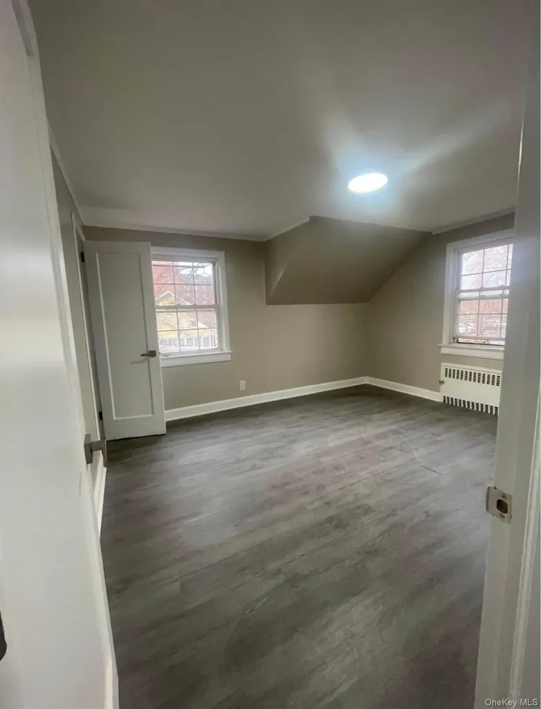 20 Ingraham Lane Hempstead NY 11550