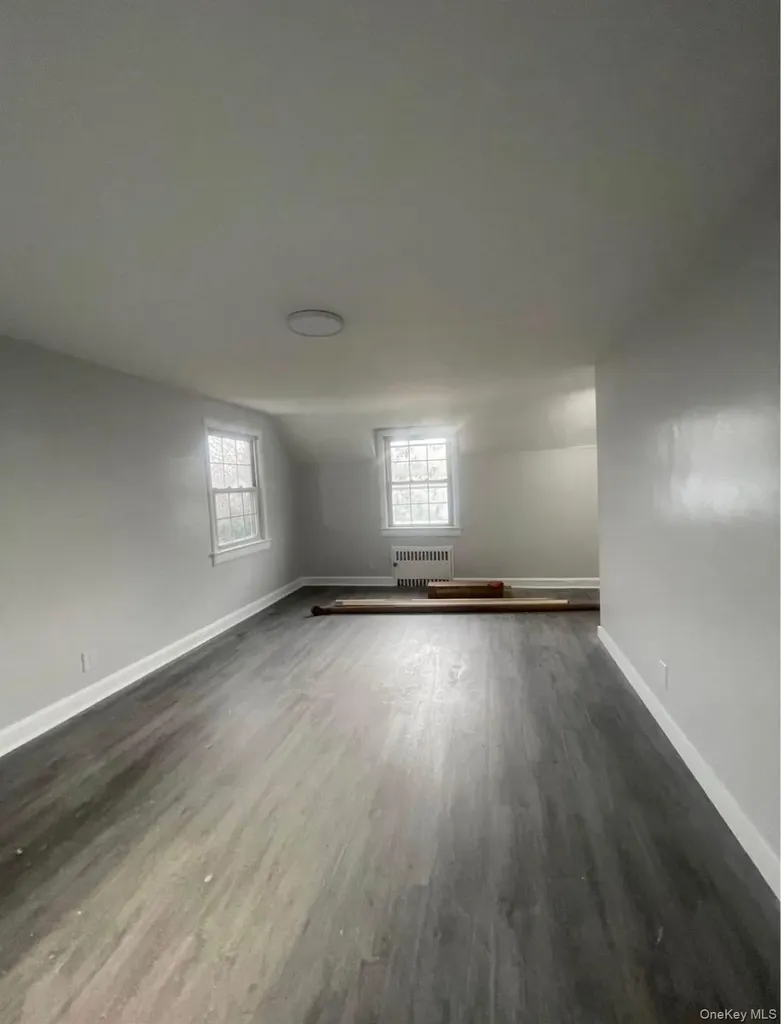 20 Ingraham Lane Hempstead NY 11550