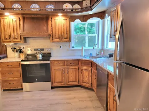 46 Cortlandt Road Mahopac NY 10541