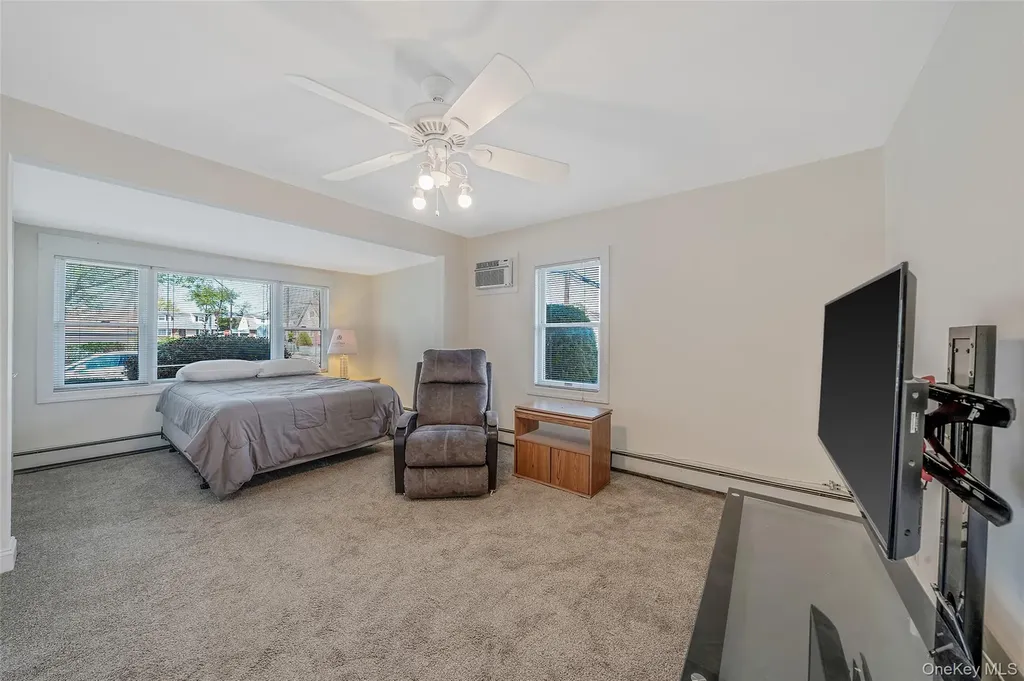 232 Waldorf Avenue Elmont NY 11003