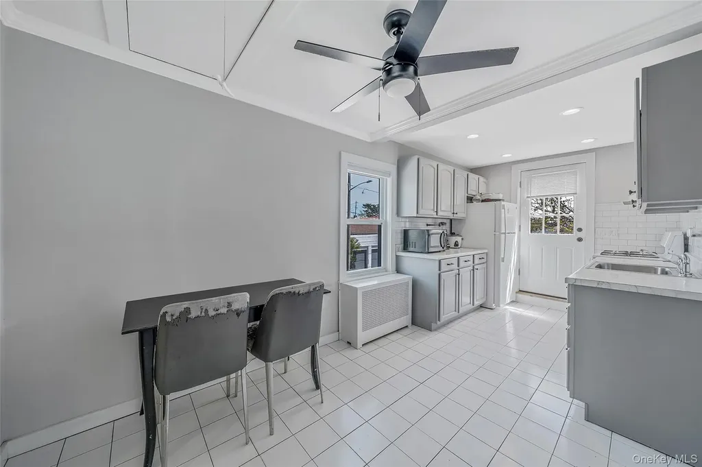 232 Waldorf Avenue Elmont NY 11003