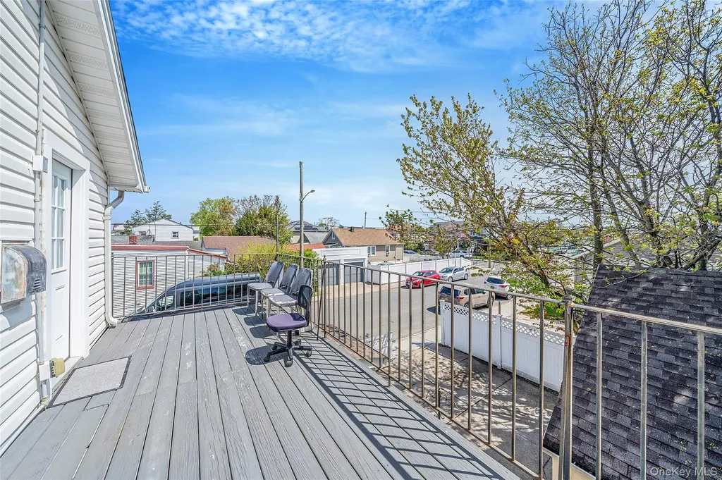 232 Waldorf Avenue Elmont NY 11003