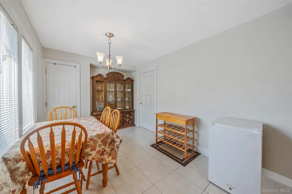 232 Waldorf Avenue Elmont NY 11003