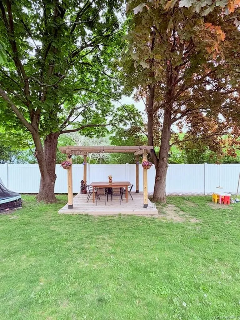 60 Ryerson Road New Hampton NY 10958