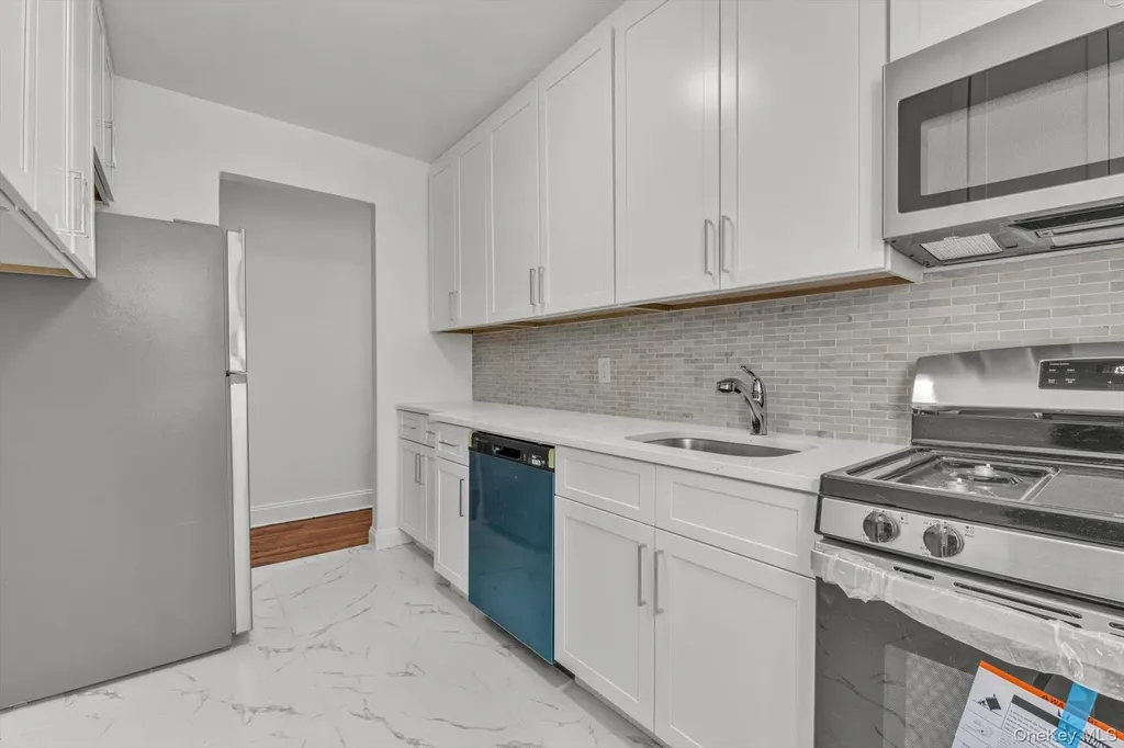 67-12 Yellowstone Boulevard Forest Hills NY 11375