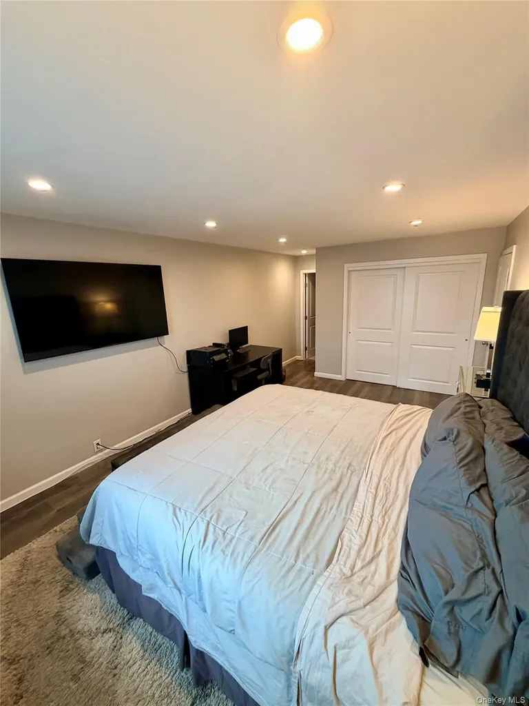 360 Shore Road Long Beach NY 11561