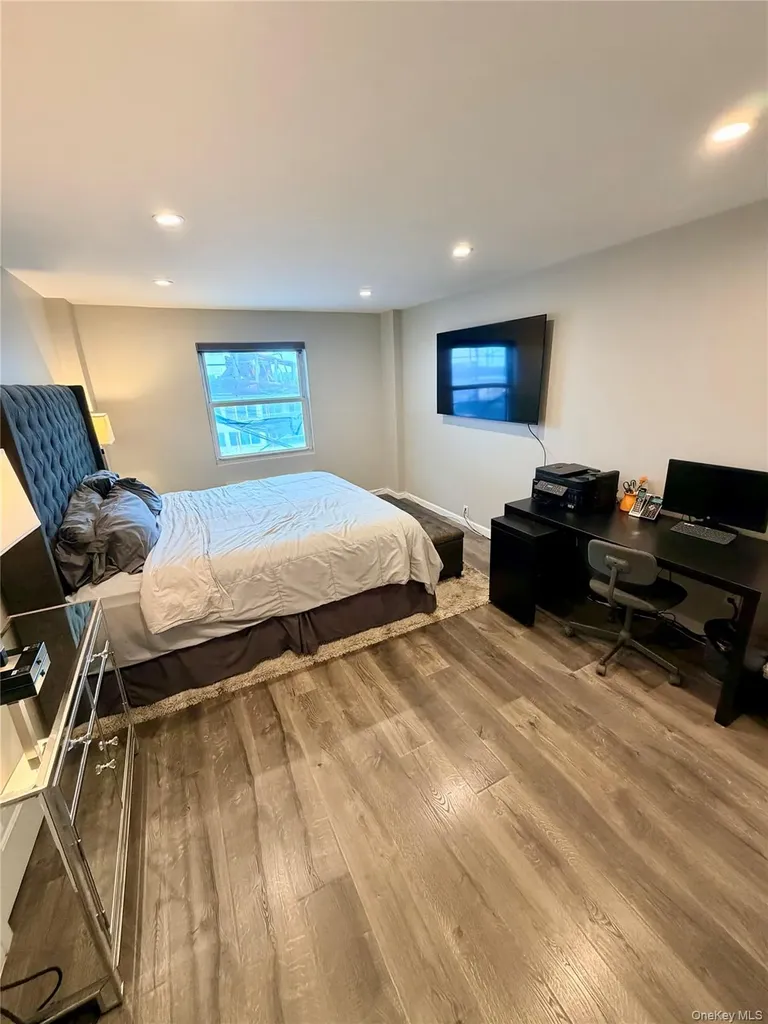 360 Shore Road Long Beach NY 11561
