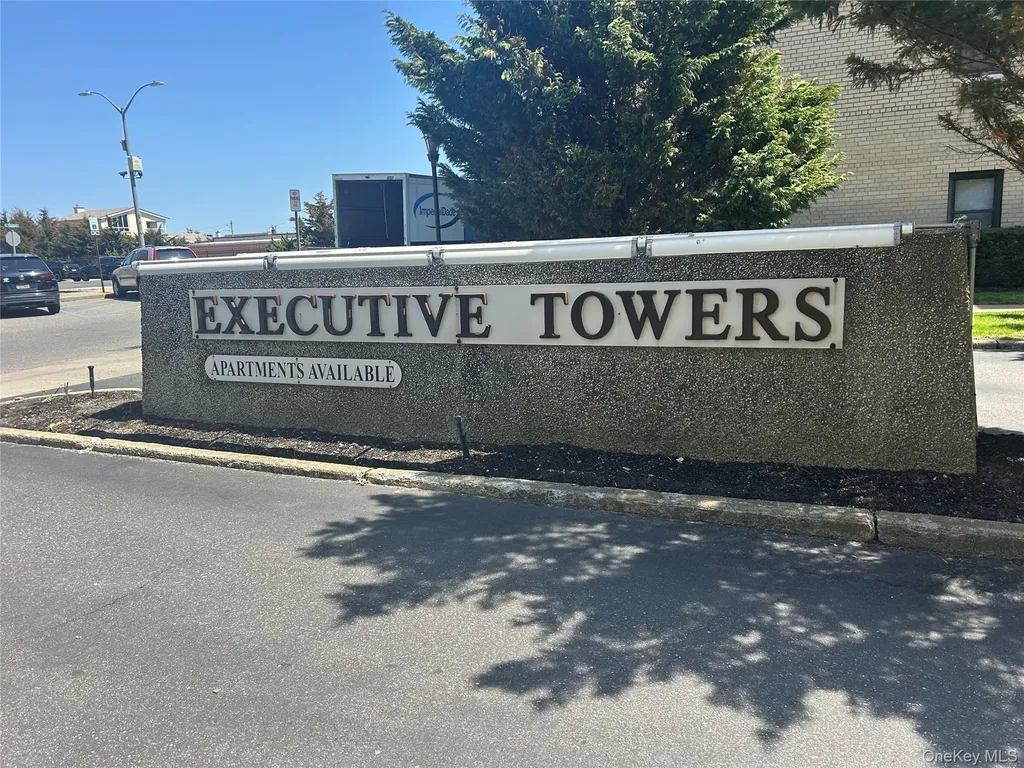 854 E Broadway Long Beach NY 11561