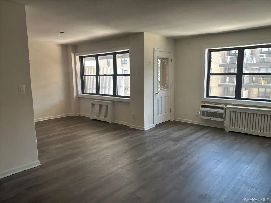 854 E Broadway Long Beach NY 11561