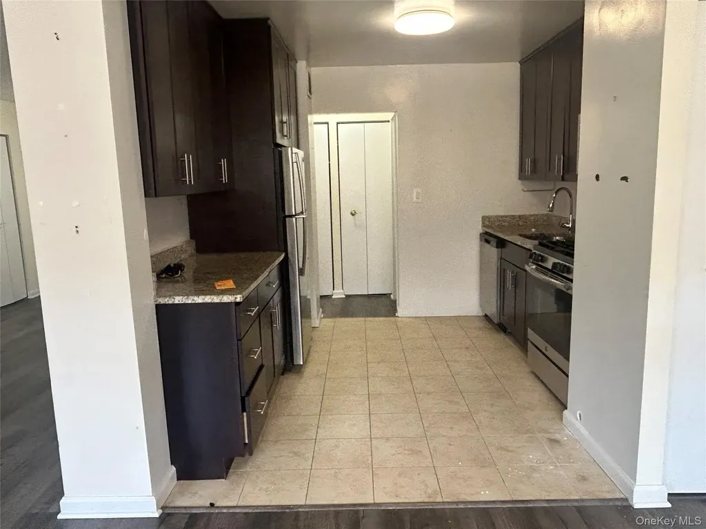 854 E Broadway Long Beach NY 11561