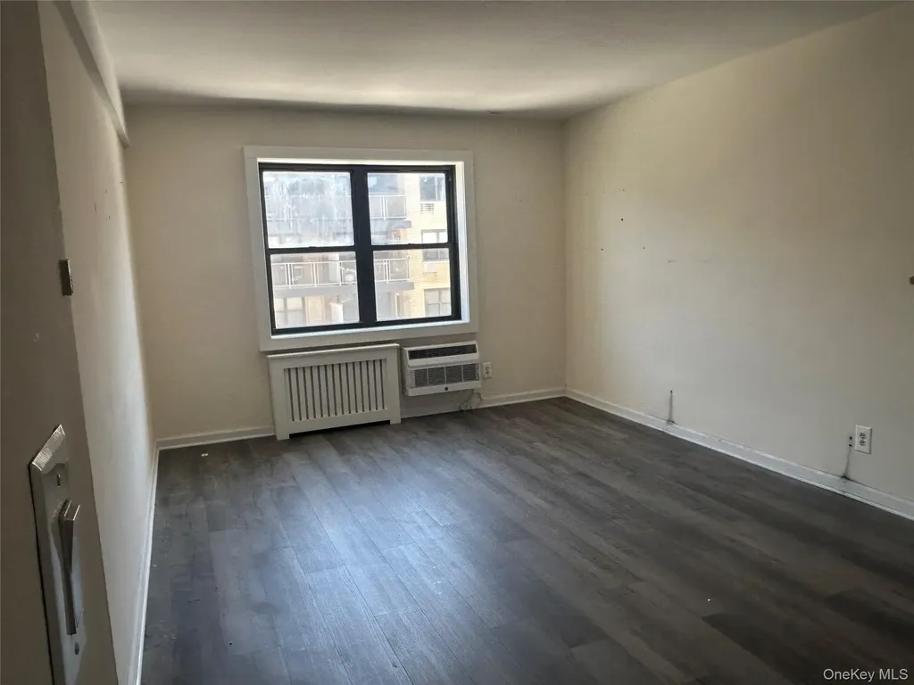 854 E Broadway Long Beach NY 11561