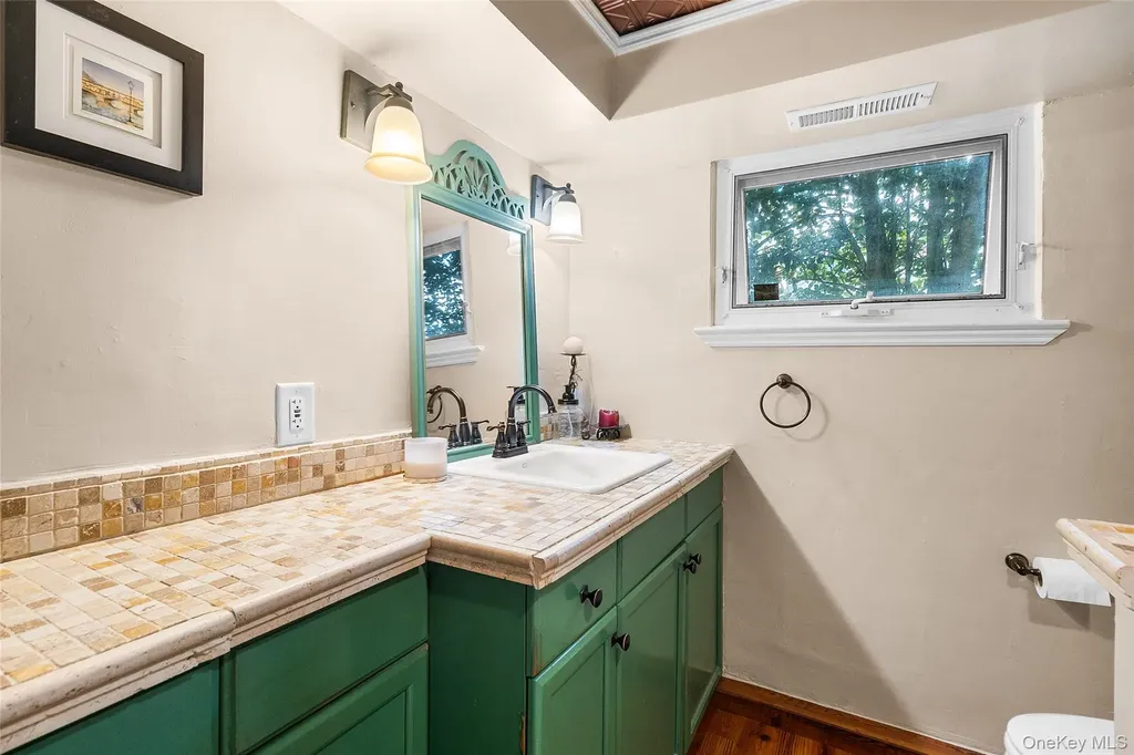 11 Harvest Lane West Islip NY 11795