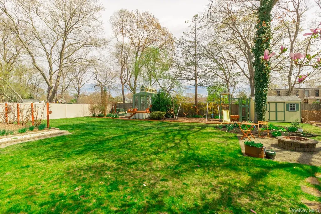11 Harvest Lane West Islip NY 11795