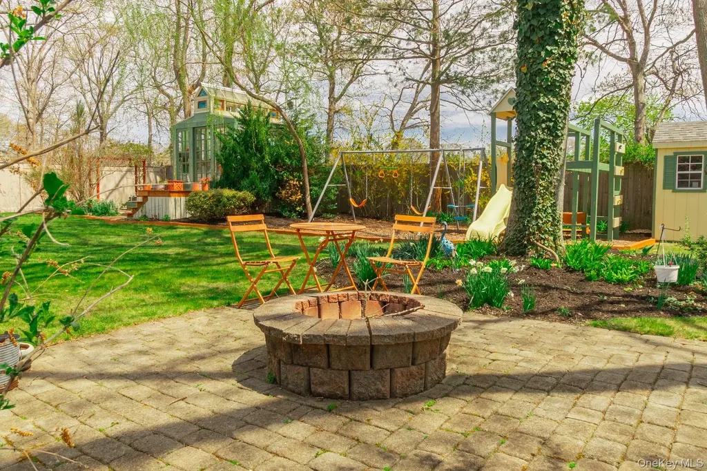 11 Harvest Lane West Islip NY 11795