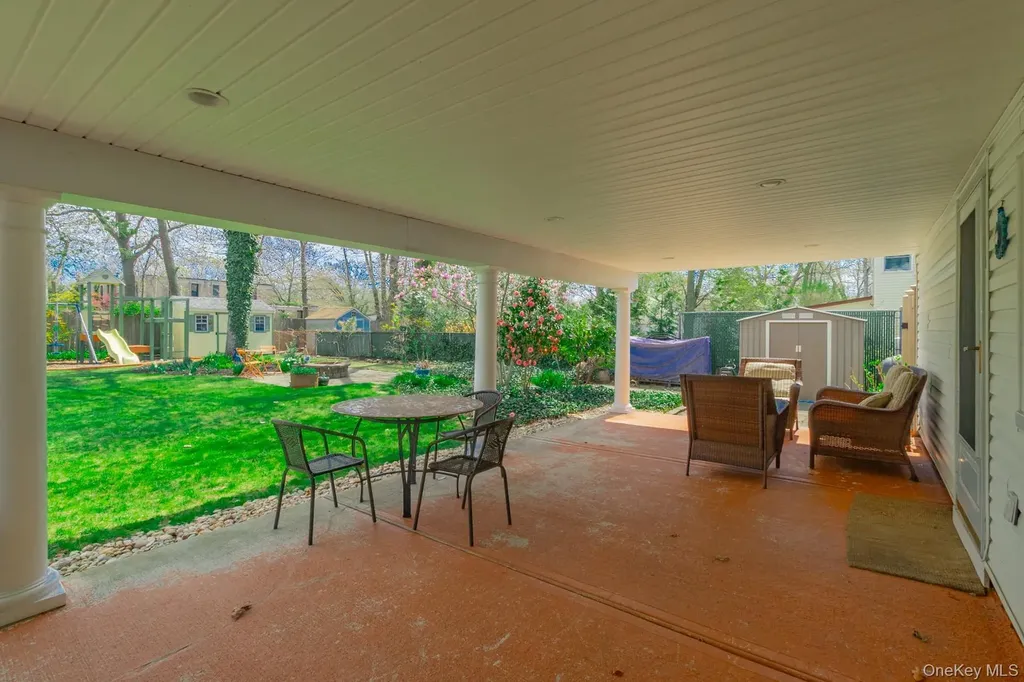 11 Harvest Lane West Islip NY 11795