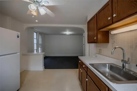 56-58 Vineyard Avenue Highland NY 12528