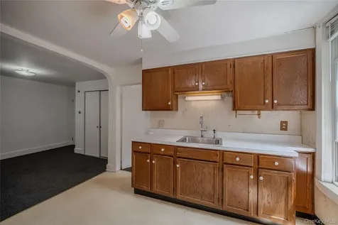56-58 Vineyard Avenue Highland NY 12528