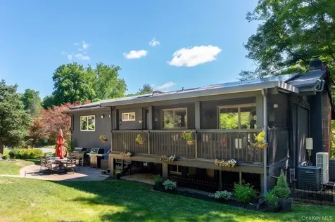 27 Lakeview Avenue W Cortlandt Manor NY 10567