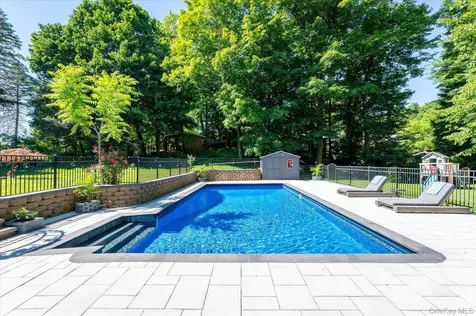 27 Lakeview Avenue W Cortlandt Manor NY 10567