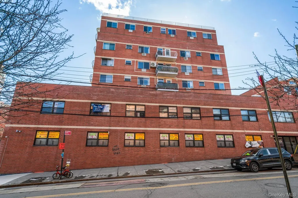13616 31st Road Flushing NY 11354