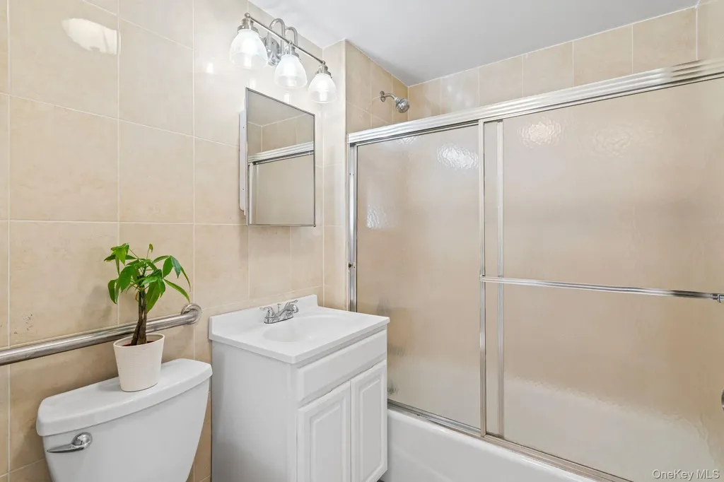 13616 31st Road Flushing NY 11354