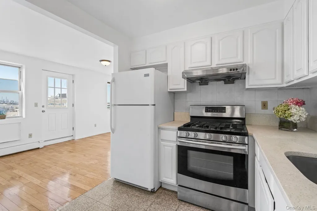13616 31st Road Flushing NY 11354