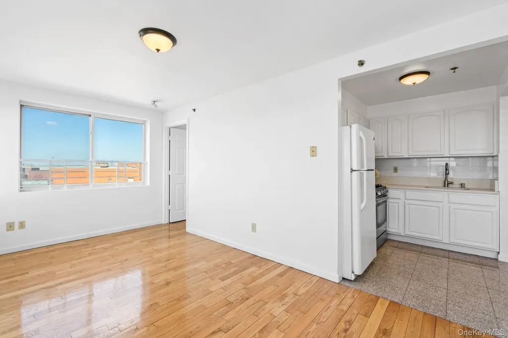13616 31st Road Flushing NY 11354