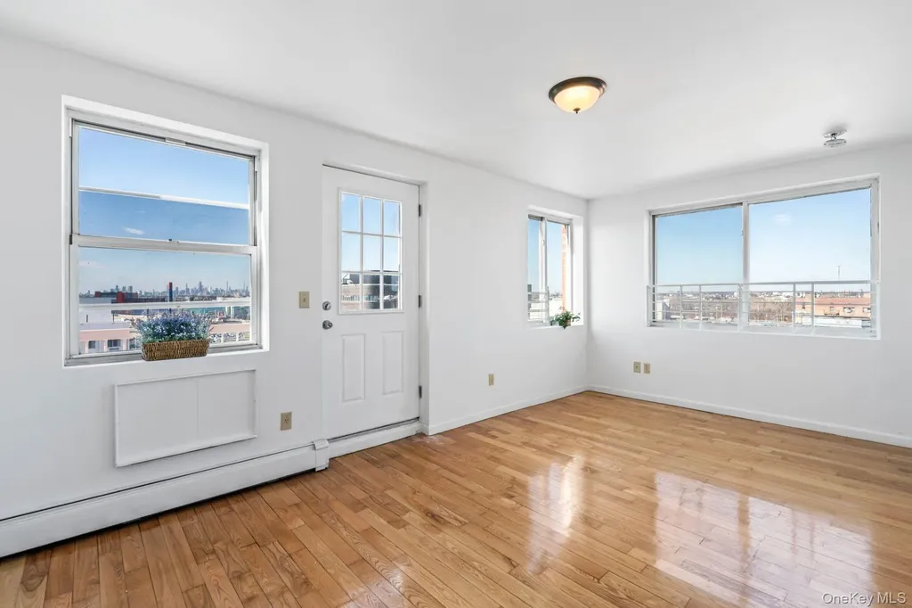 13616 31st Road Flushing NY 11354