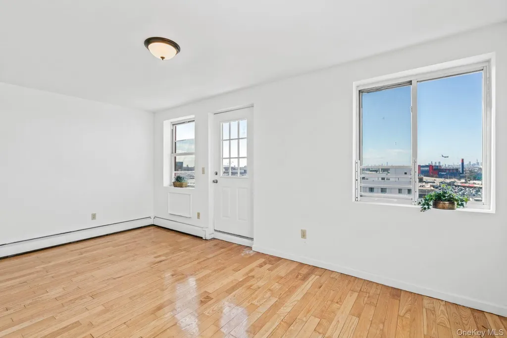 13616 31st Road Flushing NY 11354