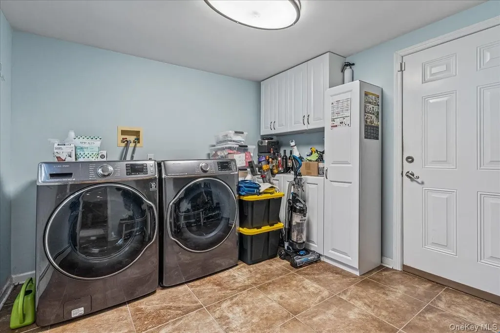 79 White Pine Way Medford NY 11763