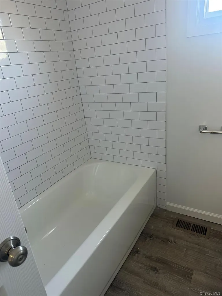 360 Larkfield Road East Northport NY 11731