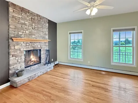 343 North Avenue Pleasant Valley NY 12569