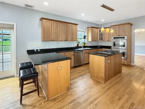 343 North Avenue Pleasant Valley NY 12569